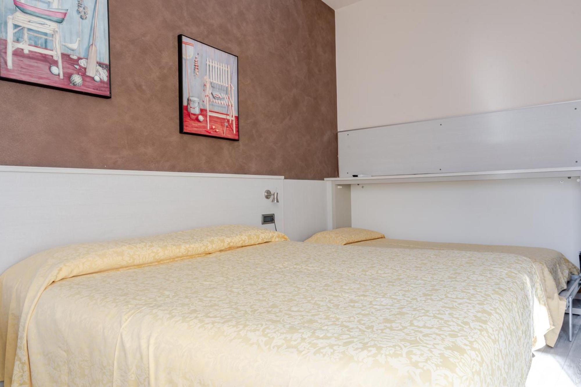 Hotel Posta - 3 Stars - Comfortable Stay In Ventimiglia Exterior photo