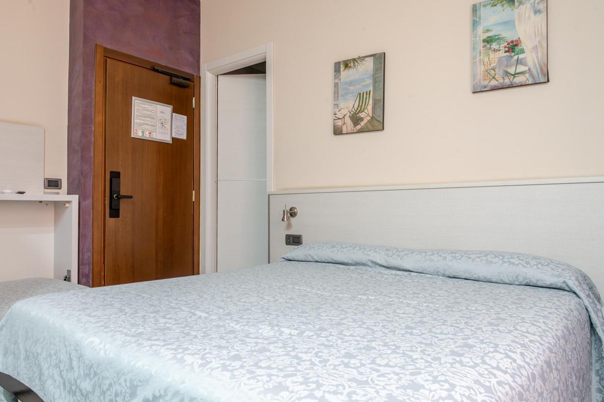 Hotel Posta - 3 Stars - Comfortable Stay In Ventimiglia Exterior photo